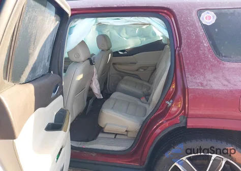 2017 GMC Acadia Denali z USA, uszkodzony, nr VIN 1GKKNXLS1HZ204950